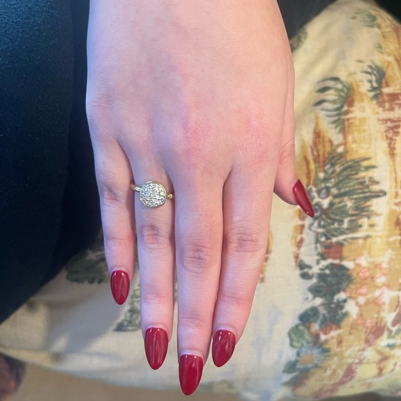 John Hardy 18 k bamboo ring with diamonds. Simple and elegant. - Picture 9 of 10